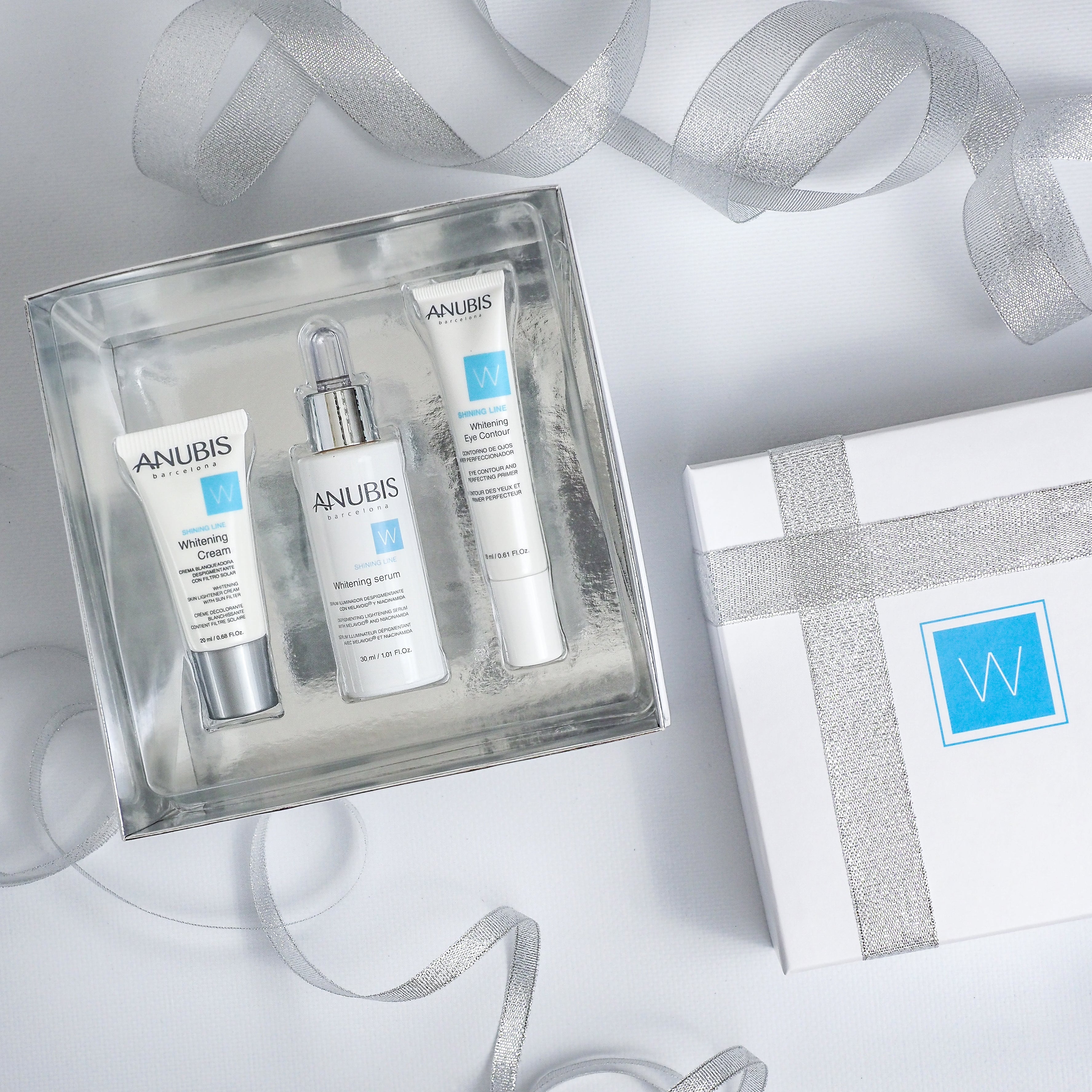 Pachet cu puternic efect de luminozitate - ANUBIS Whitening Illuminating Treasure Pack